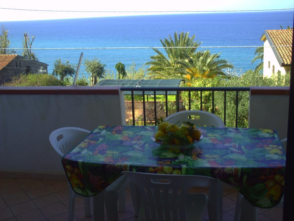 Casamareblu Villa Parghelia Rum bild